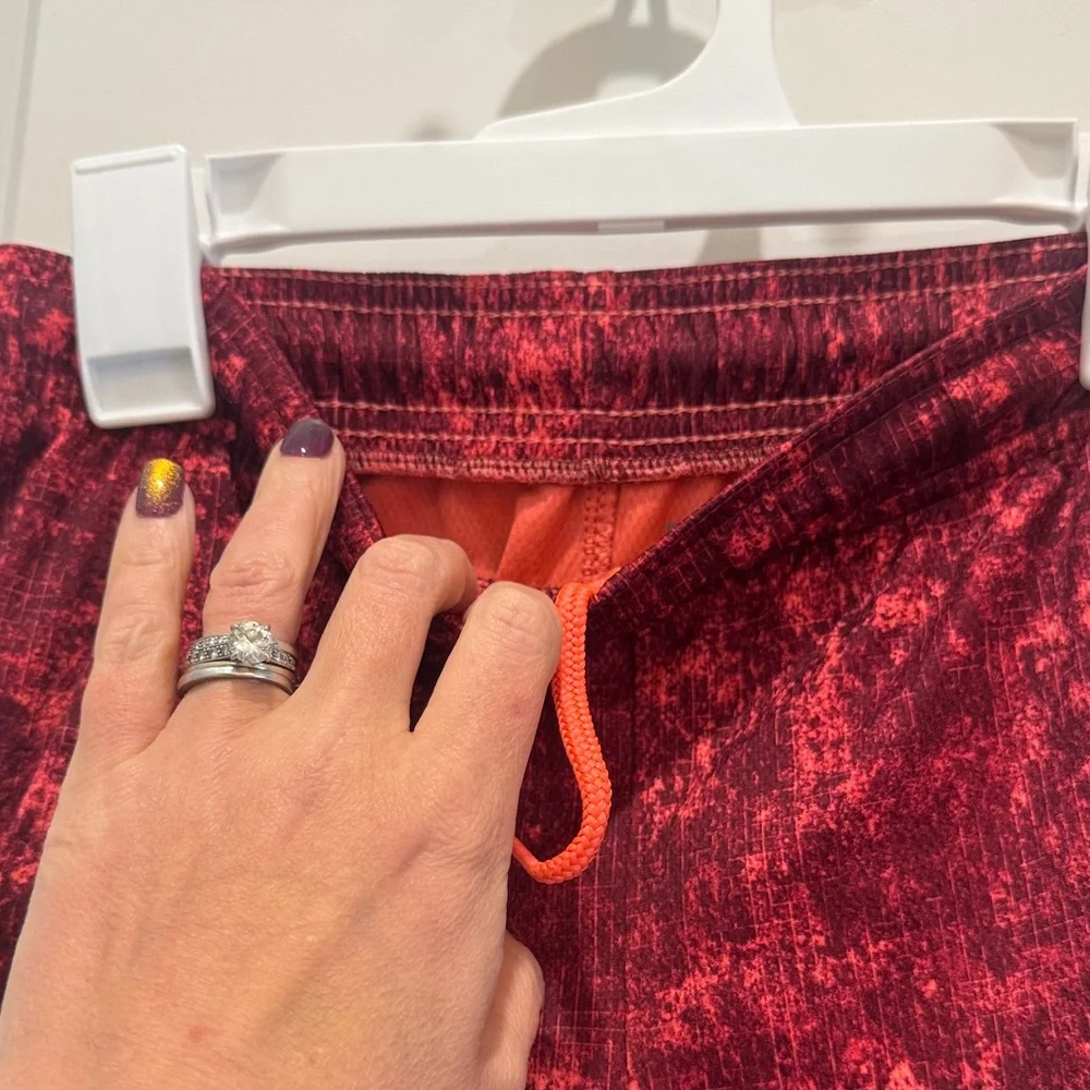 Old Navy Active Kids Athletic Red Shorts Size Medium 8